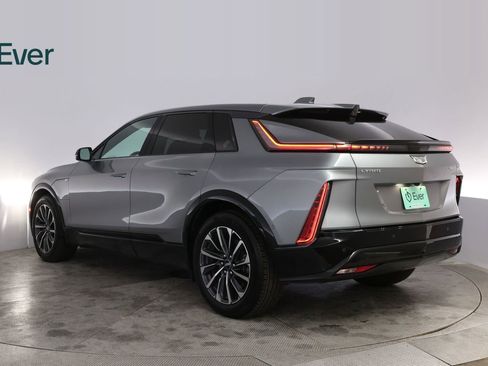 Used 2024 Cadillac Lyriq Sport w/ LPO, Floor Liner Package AWD/4WD image 17