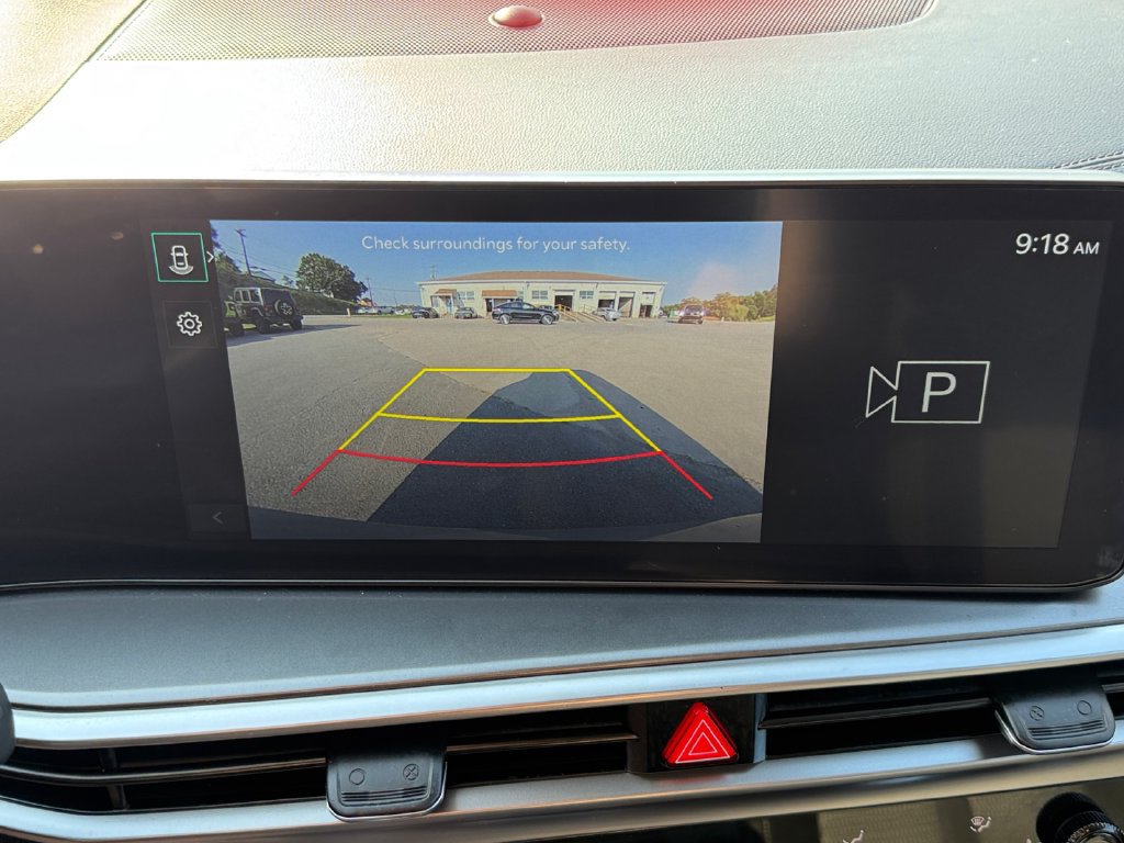 Certified 2024 Kia Sorento LX FWD image 18