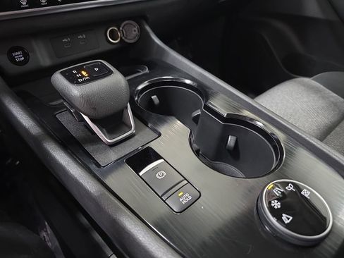 Used 2025 Nissan Rogue SV image 23