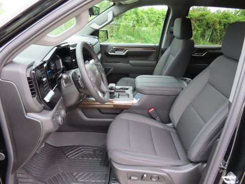 New 2026 Chevrolet Silverado 1500 RST AWD/4WD image 23