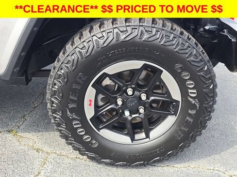 Used 2018 Jeep Wrangler Unlimited Rubicon w/ Cold Weather Group AWD/4WD image 35