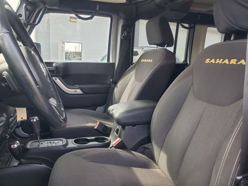 Used 2015 Jeep Wrangler Unlimited Sahara w/ Dual Top Group image 5
