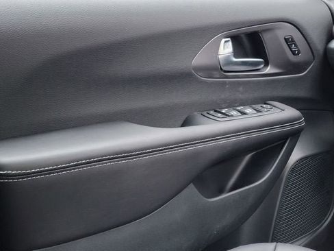 New 2026 Chrysler Pacifica Select w/ S Appearance Package FWD image 36