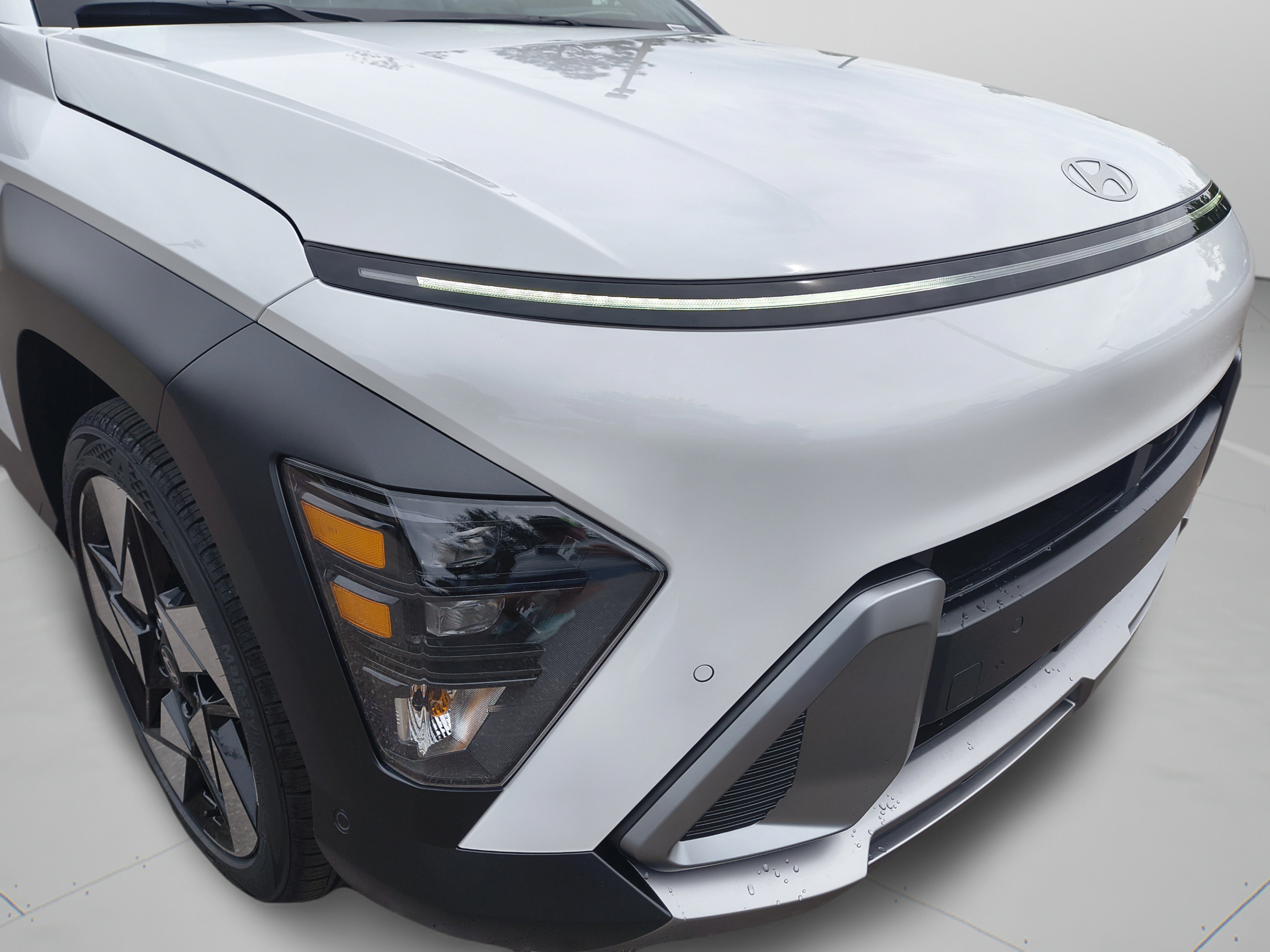 New 2027 Hyundai Kona Limited FWD image 9