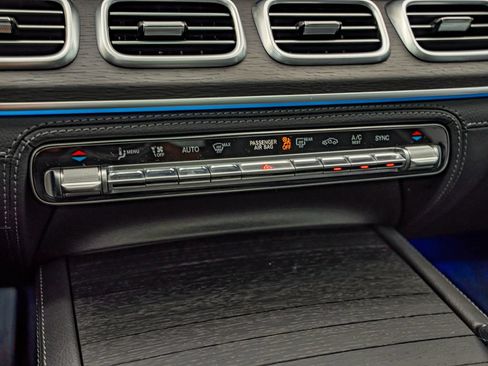 Certified 2025 Mercedes-Benz GLE 580 4MATIC image 28