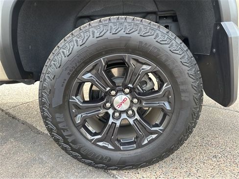 Certified 2024 GMC Canyon Elevation w/ Convenience Package image 4