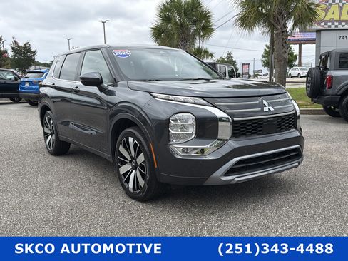 Used 2025 Mitsubishi Outlander SE FWD image 7