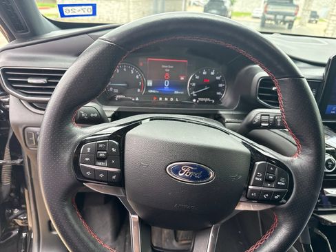 Used 2022 Ford Explorer ST-Line w/ Class IV Trailer Tow Package RWD image 5