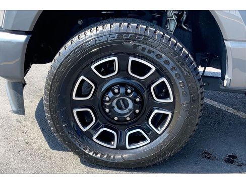 Used 2025 Ford F350 Platinum AWD/4WD image 10