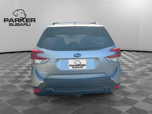 Used 2019 Subaru Forester Premium AWD/4WD image 4