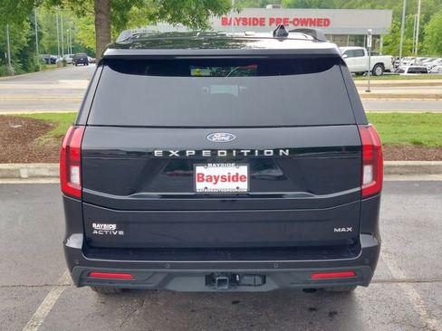Used 2025 Ford Expedition Max Active AWD/4WD image 11