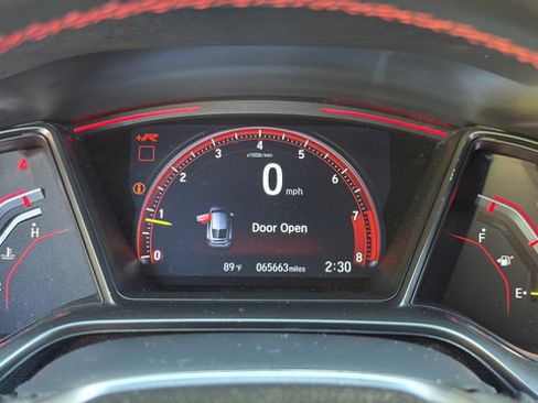 Used 2019 Honda Civic Type R image 13