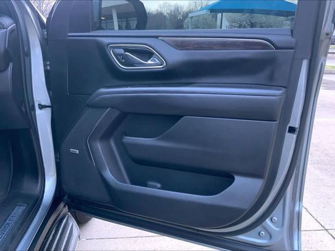 Used 2023 Chevrolet Tahoe LT w/ Luxury Package image 22