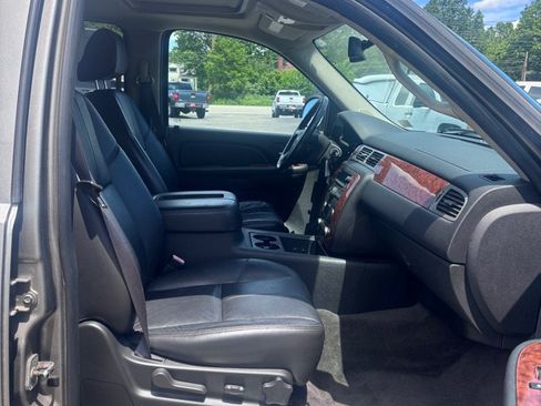Used 2008 Chevrolet Tahoe LT w/ LT Preferred Equipment Group AWD/4WD image 12