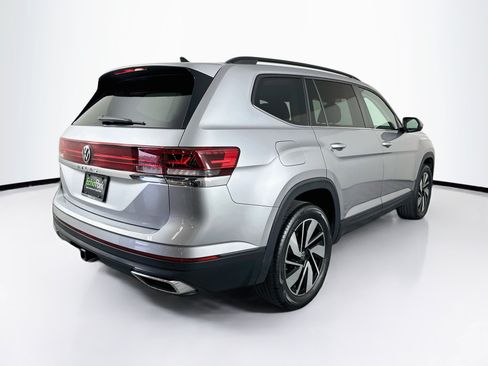 Used 2025 Volkswagen Atlas SE FWD image 9
