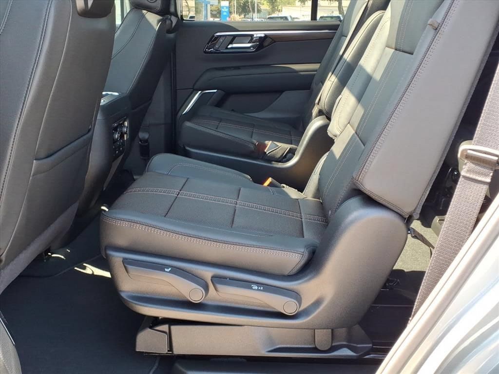 New 2026 Chevrolet Tahoe High Country AWD/4WD image 18