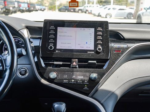 Used 2021 Toyota Camry SE w/ Convenience Package FWD image 14