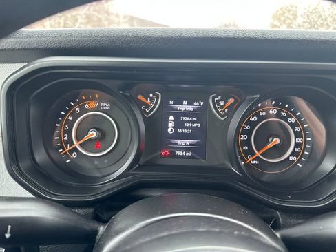 Used 2024 Jeep Wrangler Sport image 13