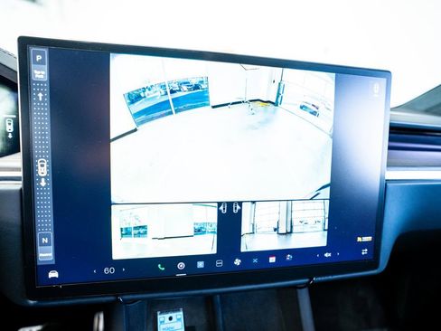 Used 2024 Tesla Model X image 38