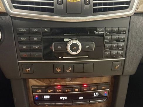 Used 2011 Mercedes-Benz E 350 4MATIC Sedan image 19
