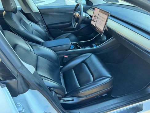 Used 2020 Tesla Model 3 Long Range image 13