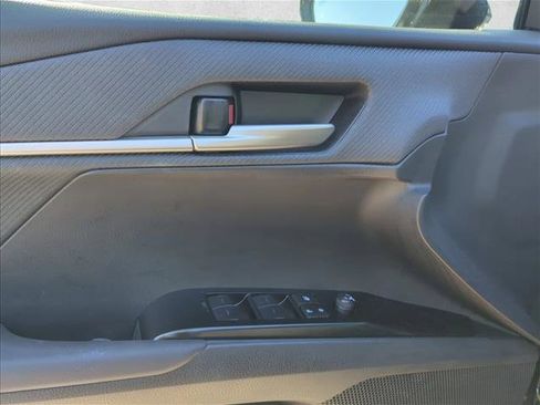 Used 2025 Toyota Camry SE w/ Convenience Package FWD image 11