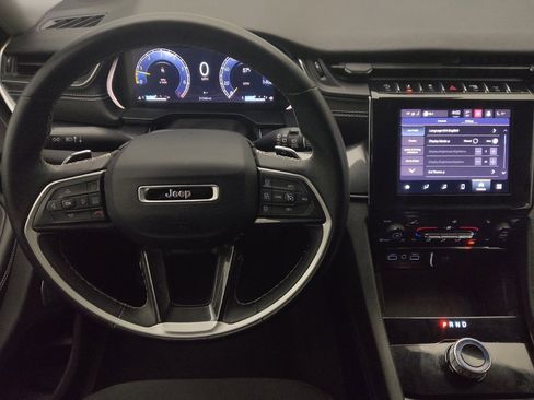 Used 2021 Jeep Grand Cherokee L Laredo w/ Luxury Tech Group I image 22