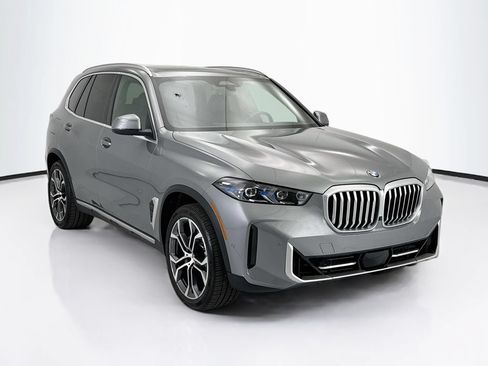 Used 2026 BMW X5 sDrive40i w/ Parking Assistance Package RWD image 3