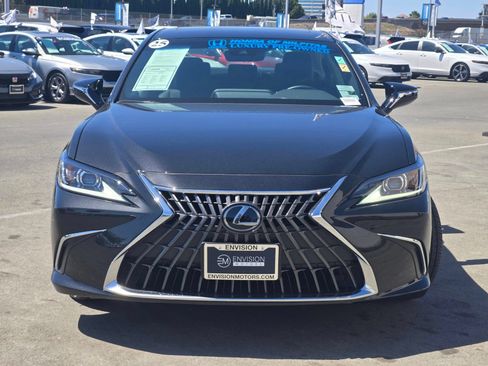 Used 2025 Lexus ES 350 FWD image 2