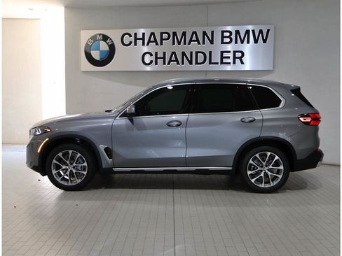 Used 2026 BMW X5 sDrive40i w/ Premium Package RWD image 3