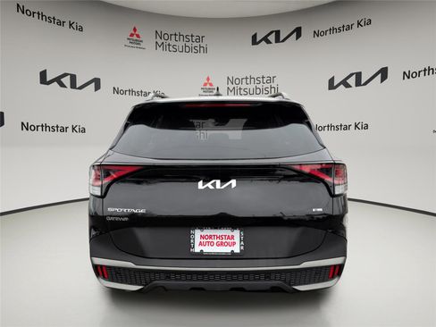 Used 2023 Kia Sportage X-Pro image 3