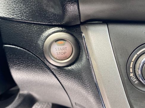 Used 2013 Nissan Sentra SV w/ Premium Pkg FWD image 15