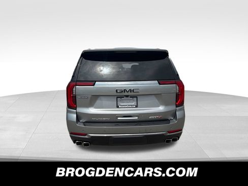 New 2026 GMC Yukon XL AT4 AWD/4WD image 9