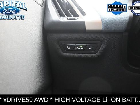 Used 2023 BMW iX xDrive50 w/ Sport Package AWD/4WD image 17