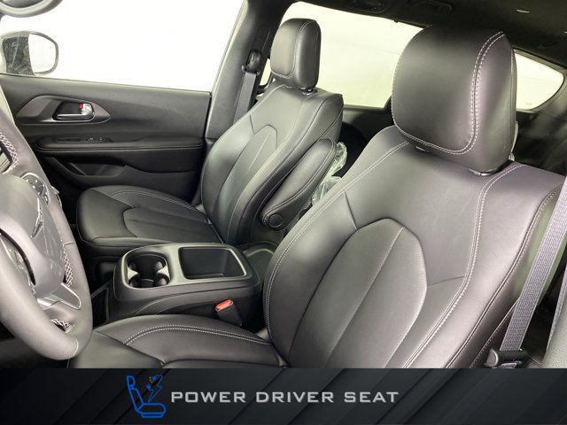 New 2026 Chrysler Pacifica Select FWD image 14