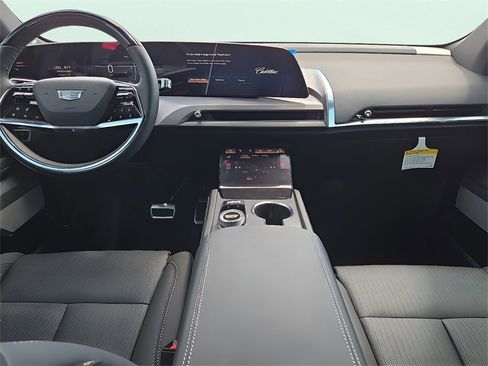 New 2026 Cadillac Vistiq Sport image 18