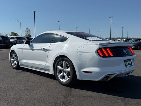 Used 2017 Ford Mustang Coupe RWD image 7