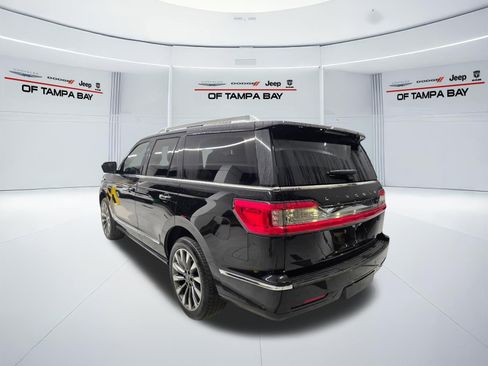 Used 2021 Lincoln Navigator Reserve AWD/4WD image 4
