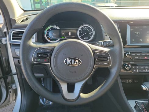 Used 2018 Kia Niro LX image 17