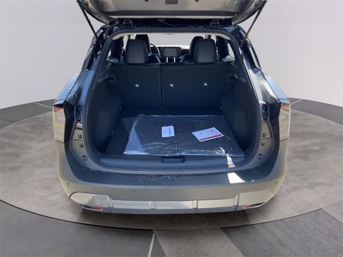 New 2025 Nissan Kicks SR image 17