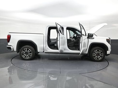 Used 2023 GMC Sierra 1500 AT4 w/ AT4 Premium Package AWD/4WD image 29