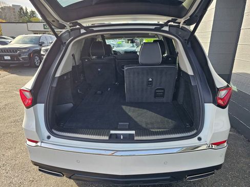 Used 2023 Acura MDX SH-AWD w/ Advance Package image 14