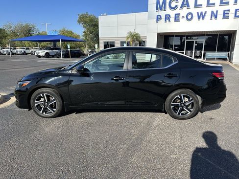 Used 2024 Nissan Sentra SV image 3