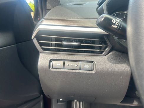 Used 2023 Nissan Altima 2.5 SV AWD/4WD image 17