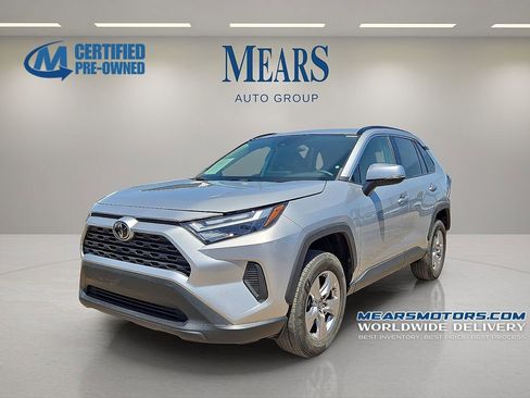 Used 2023 Toyota RAV4 XLE image 1