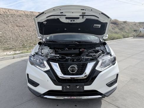 Used 2018 Nissan Rogue SV image 38