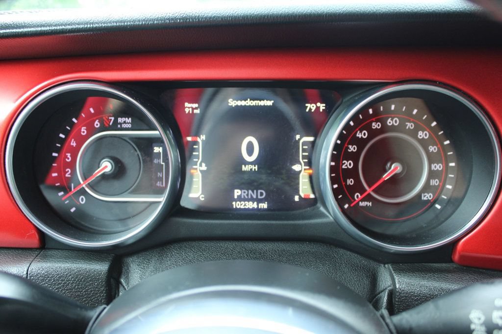 Used 2018 Jeep Wrangler Unlimited Rubicon AWD/4WD image 16