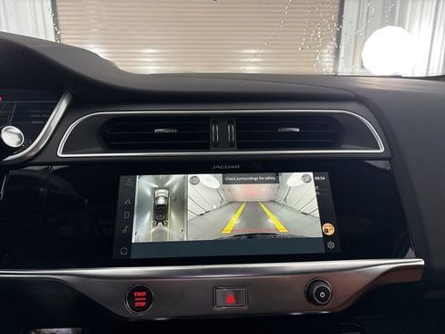Used 2024 Jaguar I-PACE R-Dynamic HSE image 17