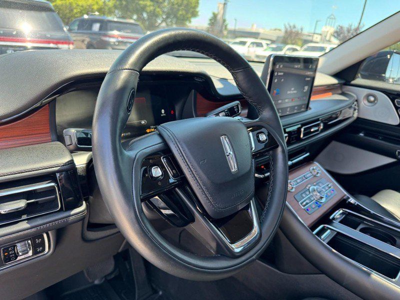 Certified 2023 Lincoln Aviator Reserve w/ Equipment Group 201A AWD/4WD image 15