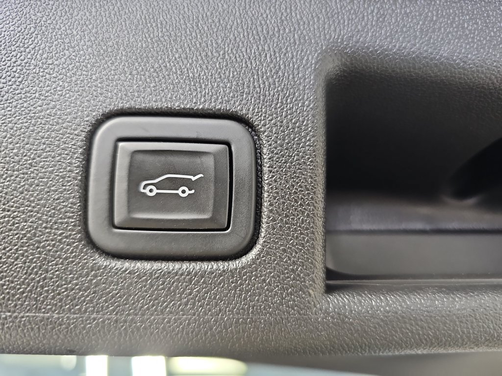 Used 2024 Chevrolet Equinox LT AWD/4WD image 17